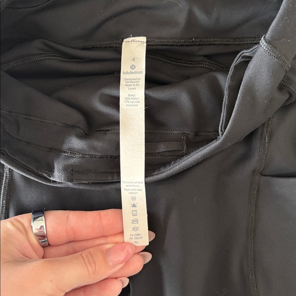 lululemon Swift Speed Crop Leggings Black Size 4 16” Inseam - Picture 2 of 8